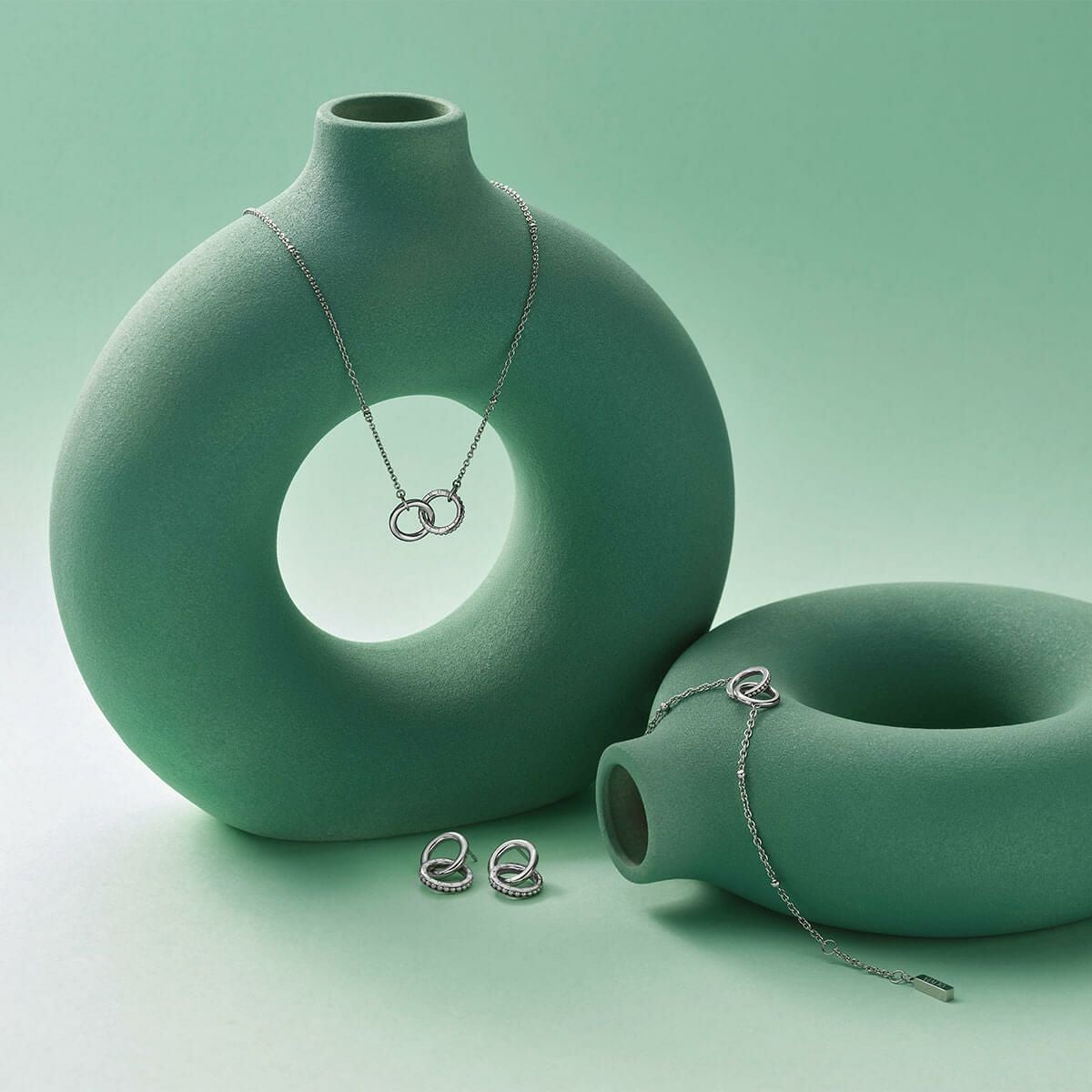 オリビア・バートン日本公式オンラインストア | OLIVIA BURTON